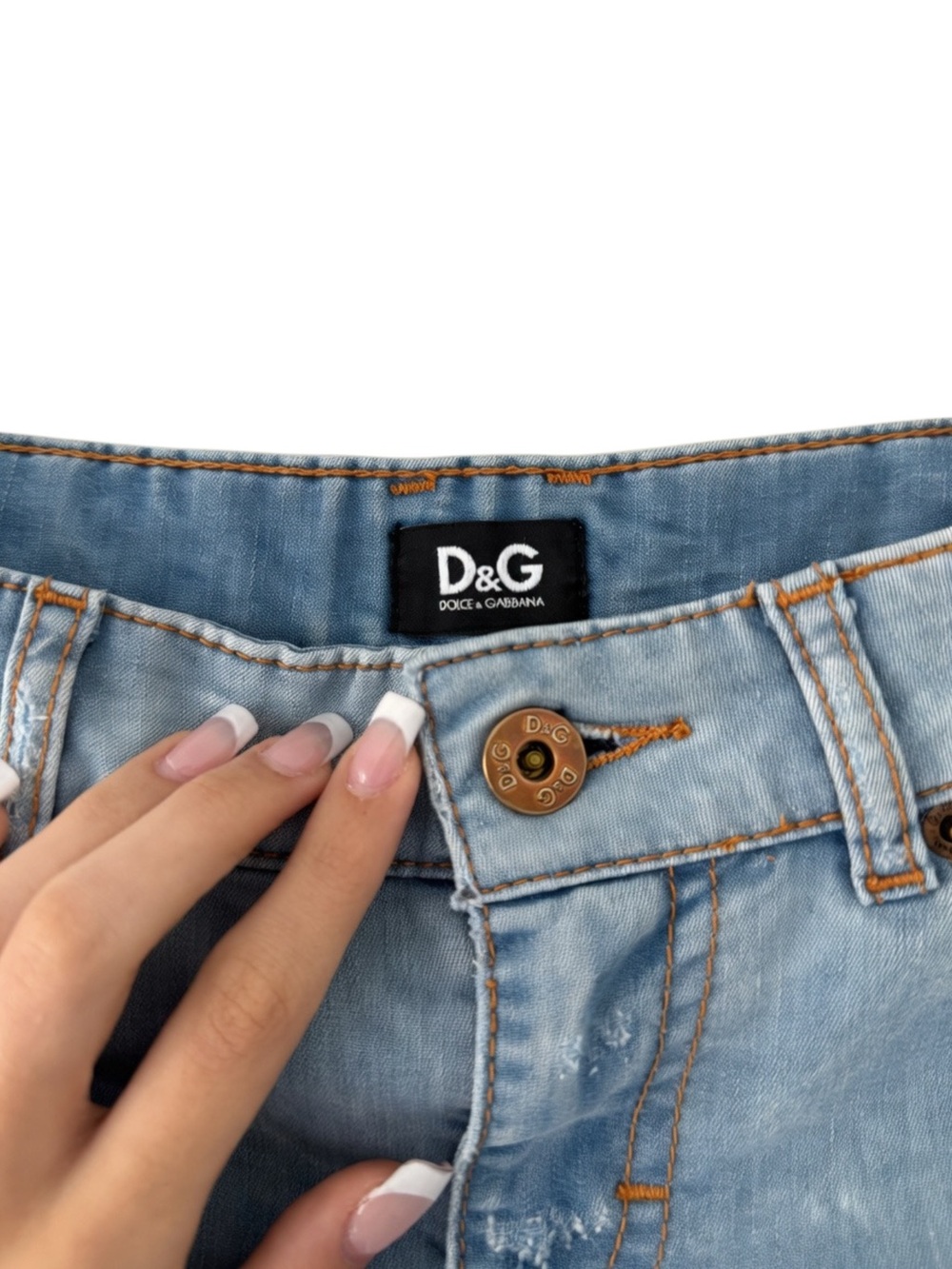 Authentic Dolce & Gabbana Vintage Y2K Low Rise Denim Shorts Size 25 (XXS) - Picture 8 of 9